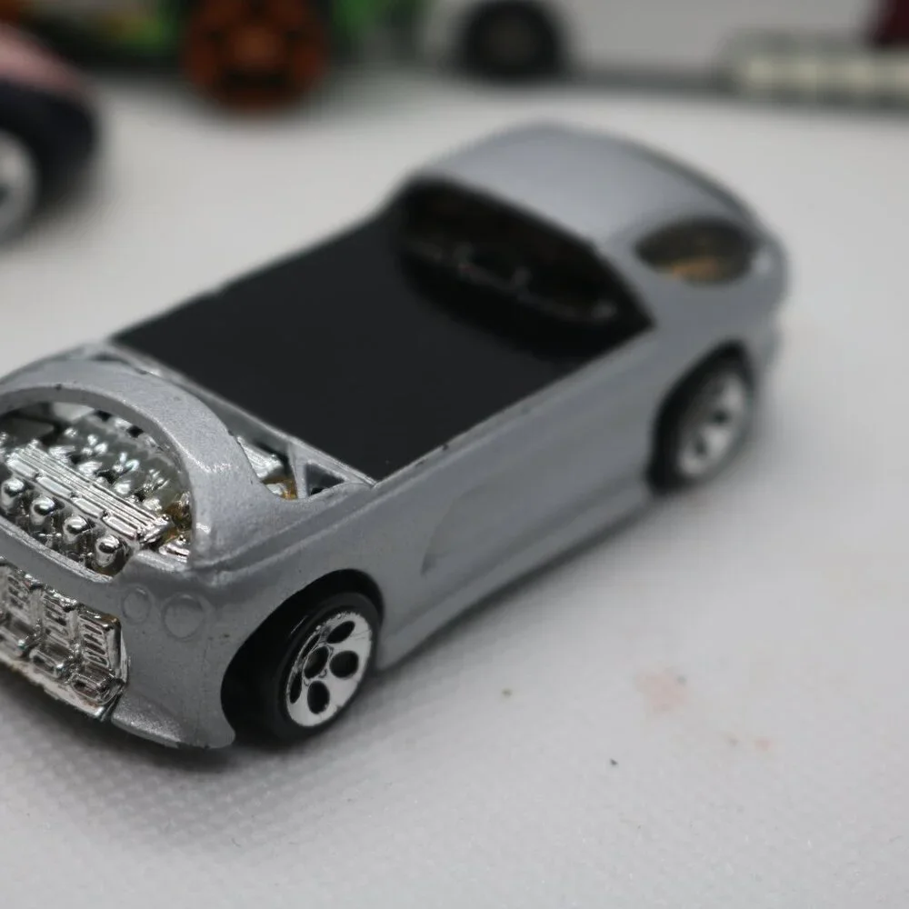 Hot Wheels lot of 6 diecast various models in good shape 1:64 scale